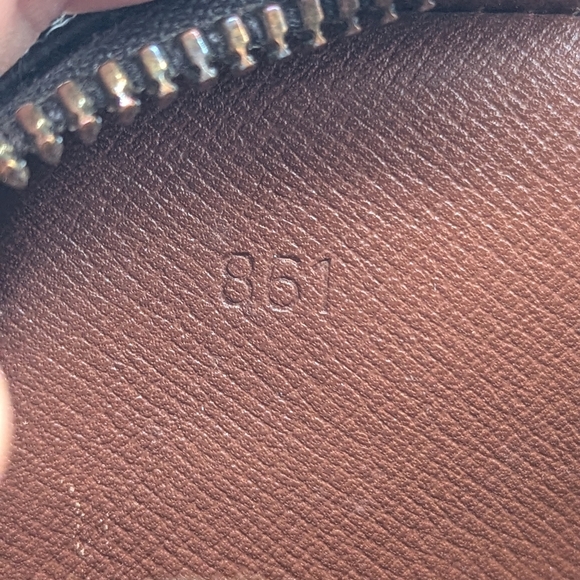 Louis Vuitton Trousse Pochette Clutch - Picture 8 of 9